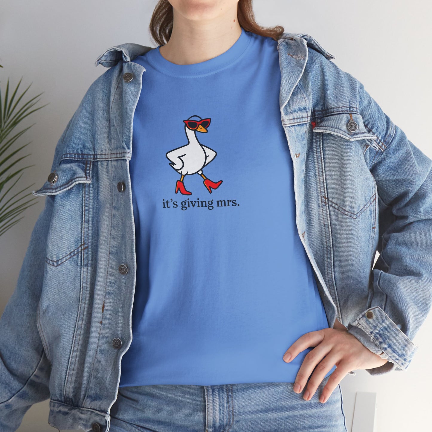 "It's Giving Mrs." Cotton T-Shirt